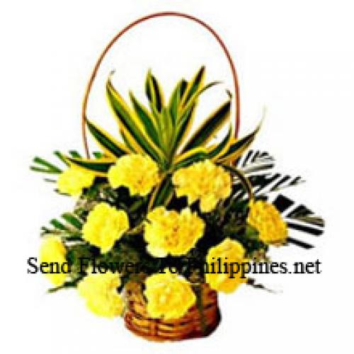 12 Elegant Yellow Carnations