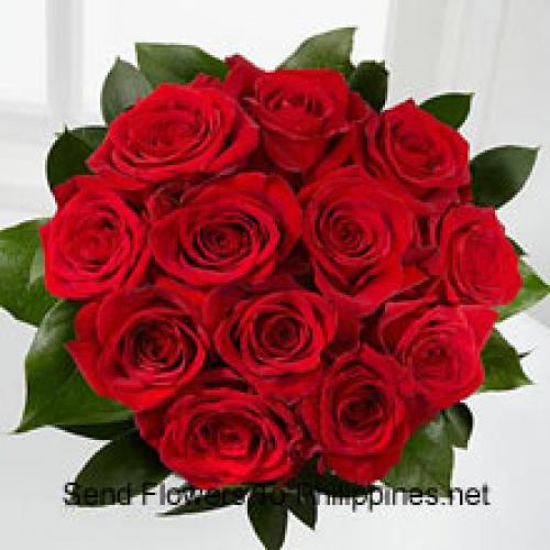 12 Elegant Red Roses